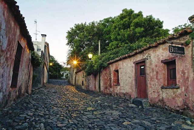 La Fundación de Colonia del Santísimo Sacramento Un encuentro cultural en el Río de la Plata Argentina
