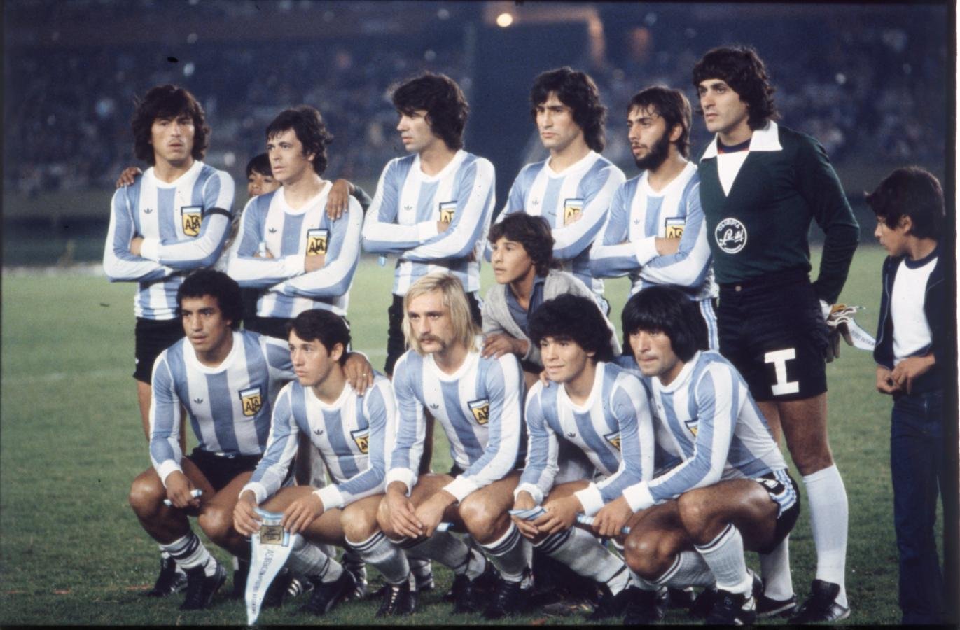 El Primer l Futbol Profesional en Argentina Argentina