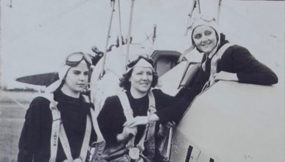 El legado de la primera mujer en la aviación argentina Elinor de la Vega Argentina