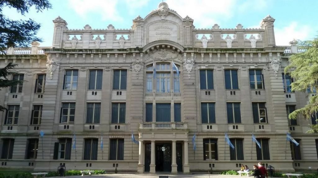 La Fundación de la Universidad Nacional de La Plata Argentina