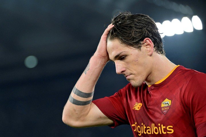 Zaniolo cuando jugaba en la Roma, el equipo que ahora lo acusa.