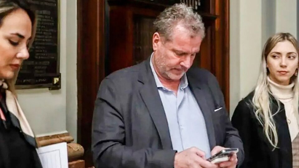 El eco de las palabras: un atentado a la razón política La denuncia del diputado del PRO, Gerardo Milman, a raíz de un c... Descubre más sobre minimizado, es...