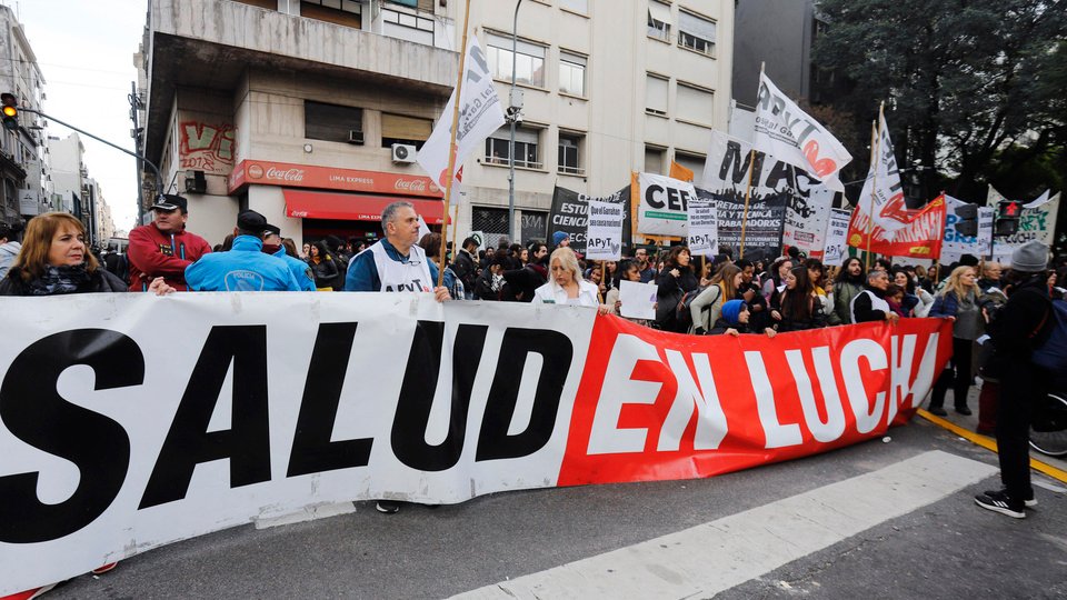La lucha de los residentes del Garrahan: un eco de la resistencia ante el ajuste gubernamental La crisis en el Hospital ... Descubre más sobre pacientes, con...