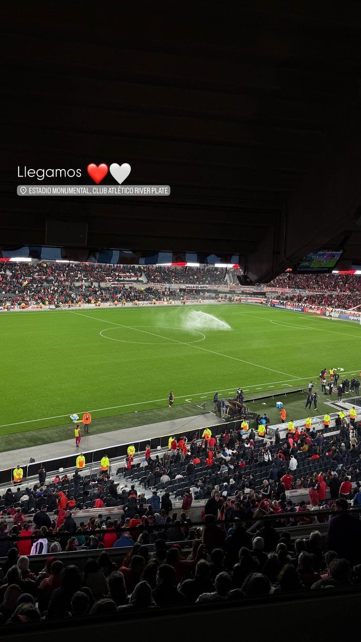 Echeverri estuvo presente en el Monumental en el empate entre River y Universitario (Instagram).
