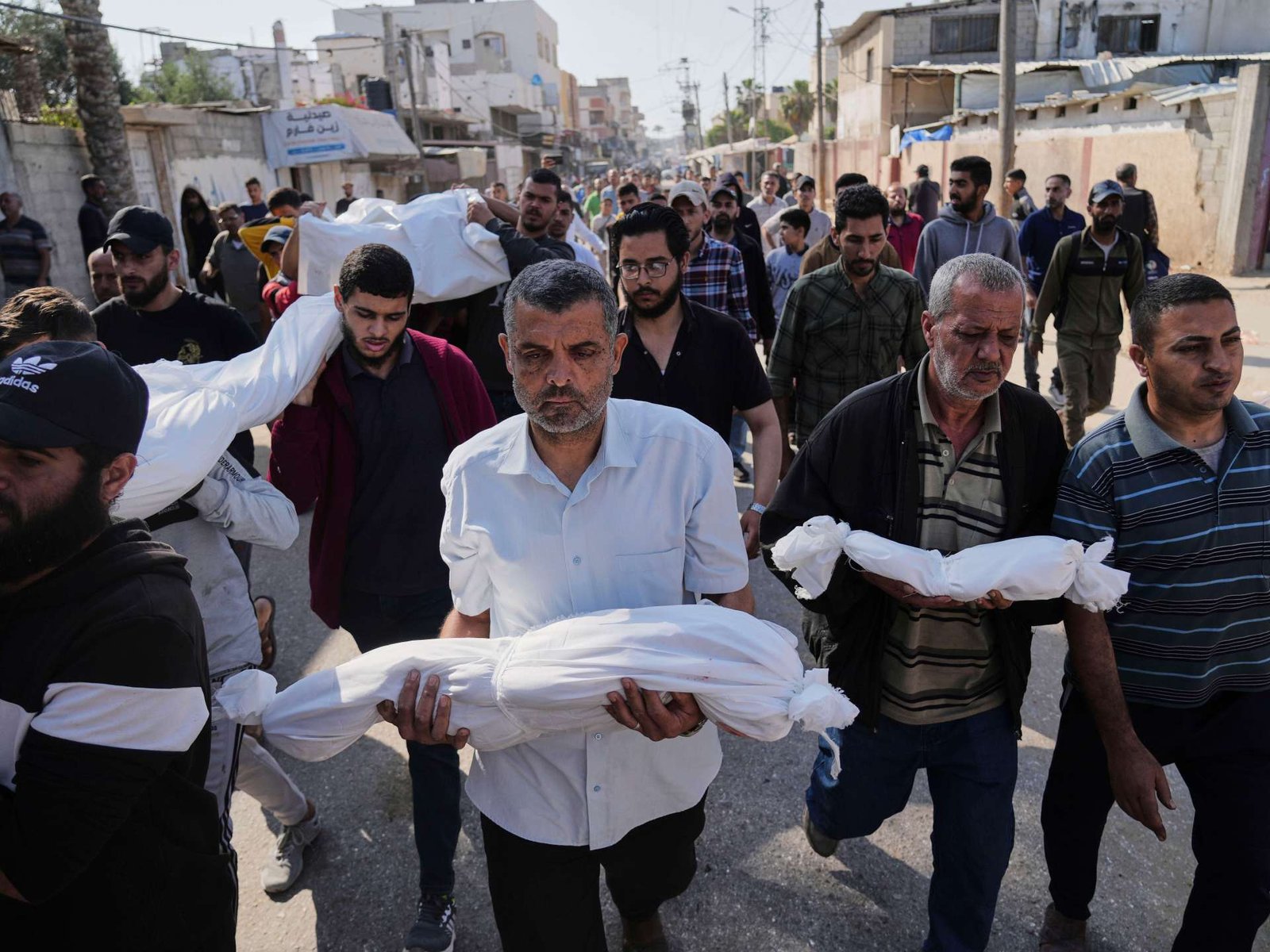 Reflejos de una semana tumultuosa en el mundo La realidad del mundo se presenta a menudo de maneras desgarradoras y sorp... Descubre más sobre tragedias, hil...