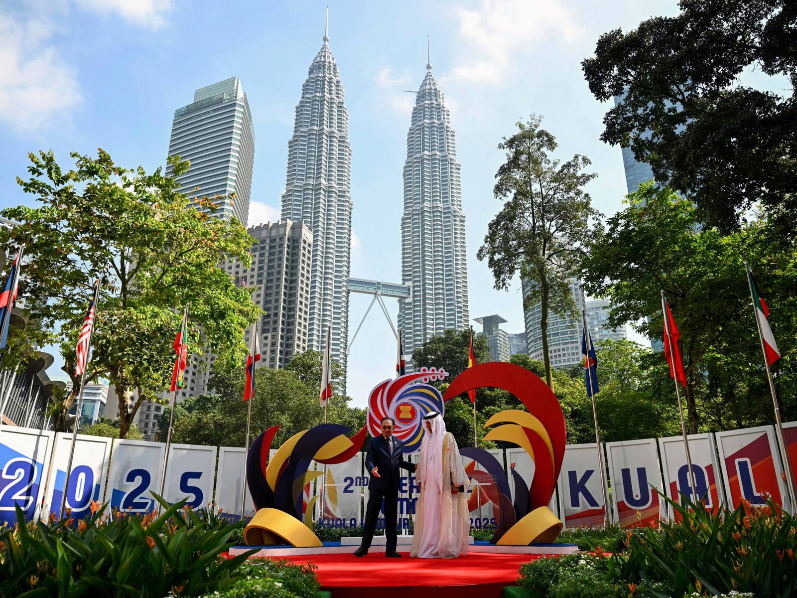 Un nuevo eje geopolítico emerge en el sudeste asiático En el corazón de Kuala Lumpur, las naciones del Gulf Cooperation ... Descubre más sobre puede, encuent...