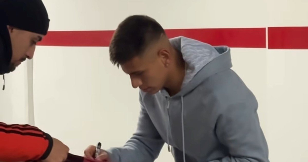 Un regreso emotivo que reaviva la pasión riverplatense La atmósfera en el Estadio Monumental es única, un espacio donde ... Descubre más sobre hacia, enfrent...