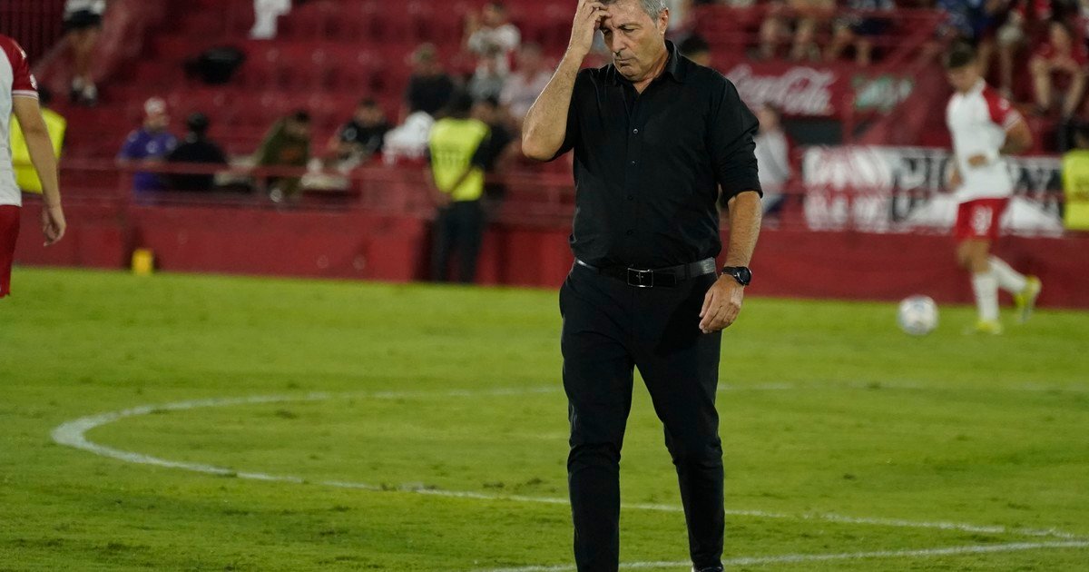 El viaje de Frank Darío Kudelka: de director técnico regional a candidato a campeón en la élite del fútbol argentino La ... Descubre más sobre monumental, tr...