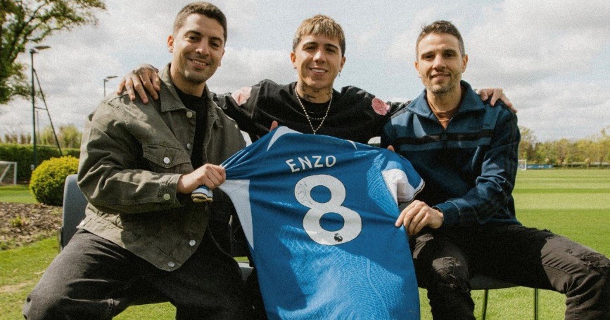 Explora los detalles sobre Enzo Fernández: Messi en el próximo Mundial, el presente de River y el club que estuvo a punto de ficharlo. Noticias actualizadas y análisis profundos en InfoNow.