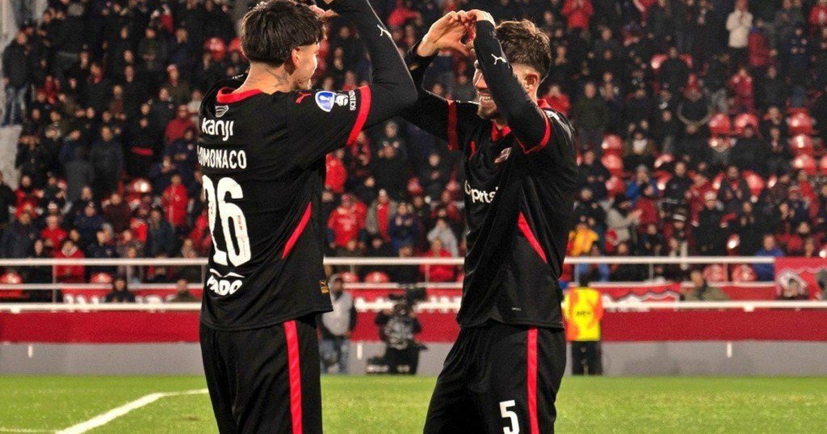 El reconocimiento y el futuro incierto de dos figuras del Rojo La afición de Independiente se rindió ante el talento y l... Descubre más sobre clamoroso, gol...