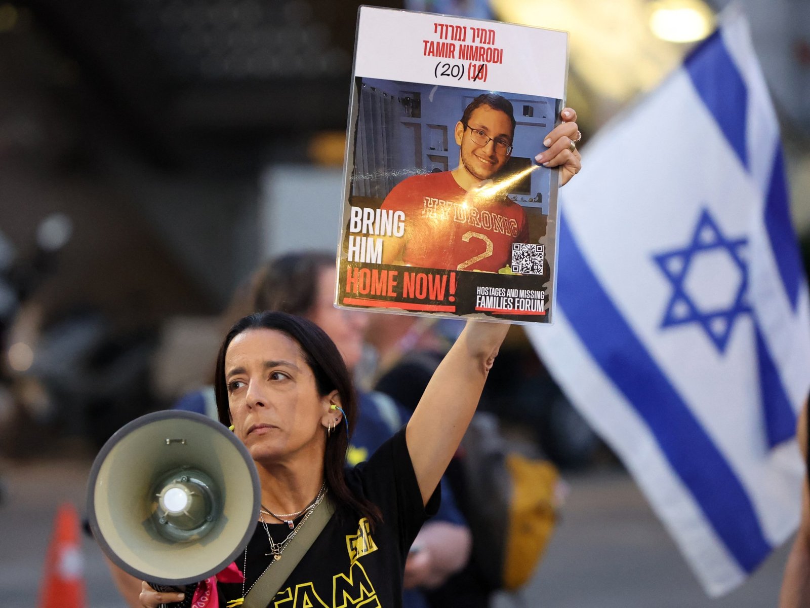 Explora los detalles sobre ‘How do you go to sleep?’: Israeli captive families slam Netanyahu at rally. Noticias actualizadas y análisis profundos en InfoNow.