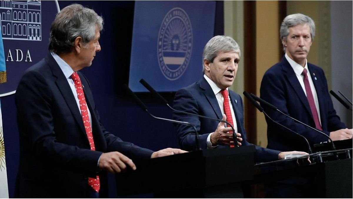 Explora los detalles sobre Gobierno lanzó el plan para incentivar el uso de dólares no declarados: elimina controles y modifica montos. Noticias actualizadas y análisis profundos en InfoNow.