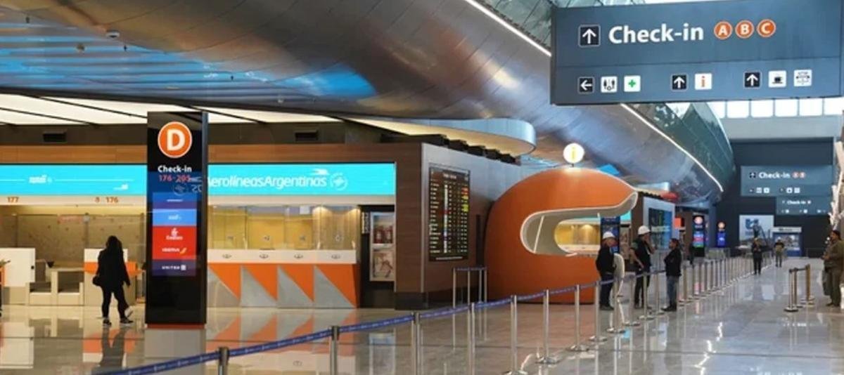 Explora los detalles sobre Paran controladores aéreos y habrá vuelos internacionales afectados el sábado y de cabotaje el domingo. Noticias actualizadas y análisis profundos en InfoNow.