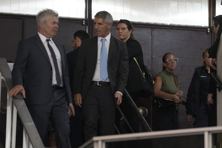 Fernando Burlando y, de fondo, Agustina Cosachov. Foto: Maxi Failla.