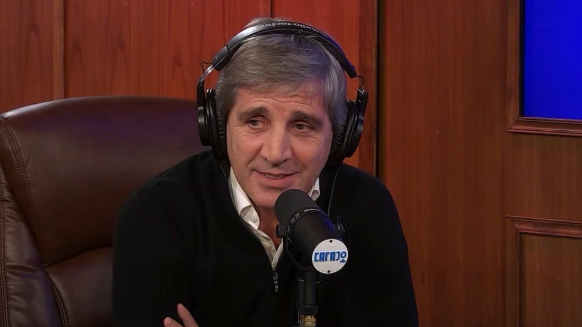 Explora los detalles sobre Luis Caputo, tras las medidas: "Sería natural que la gente pase a transaccionar más con dólares". Noticias actualizadas y análisis profundos en InfoNow.