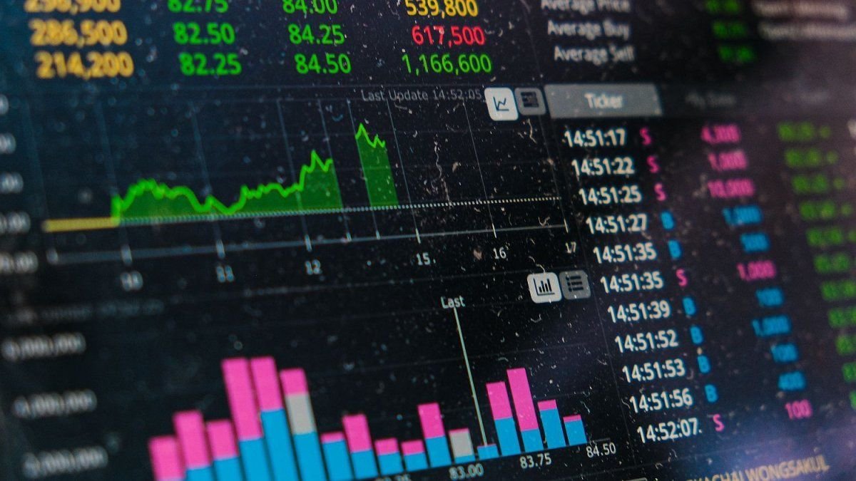 Un respiro en los mercados: la reacción de los bonos soberanos El día 29 de junio de 2023 marca un momento destacado par... Descubre más sobre retorno, debem...