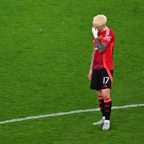 Garnacho explosivo: la bronca de jugar 20 minutos y "temporada de mierda"