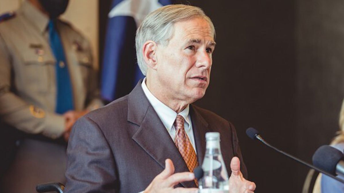 El gobernador de Texas firma una ley de seguridad en línea, un golpe para Apple y Google.