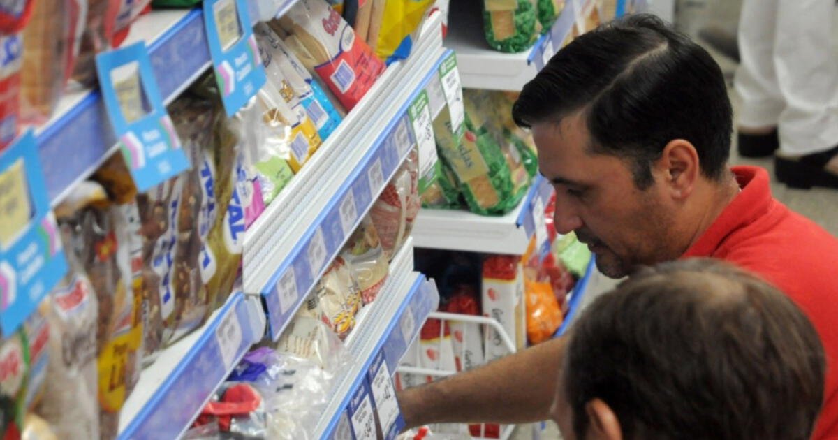 Atención empleados de comercio en El Cronista, Economía
