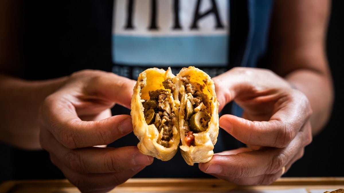Una histórica marca de empanadas renace tras cambiar de dueños y apunta a exportar a supermercados de la Unión Europea en El Cronista, Negocios
