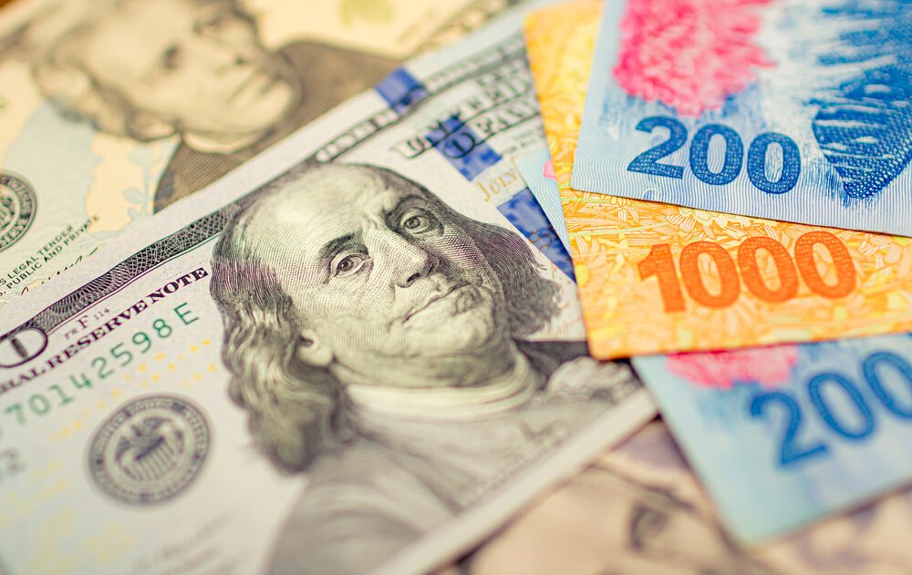 "En dólares y con financiación" en El Cronista, Economía