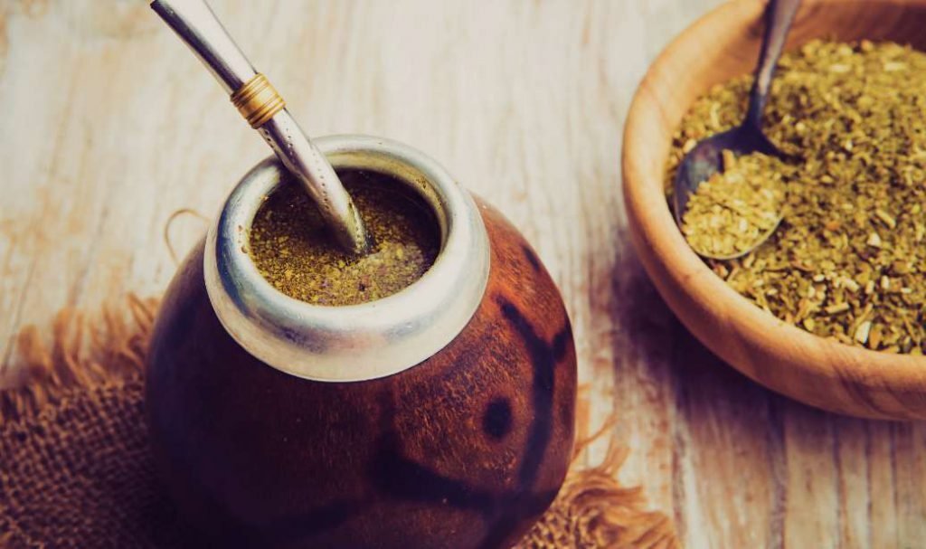 La magia del mate y los sabores del asado La palabra "mate" ya está en español. Si te referís a la bebida tradicional argentina, se dice "mate" también. Si querés que te traduzca algo más específico o relacionado con el mate, por favor, decime. receta