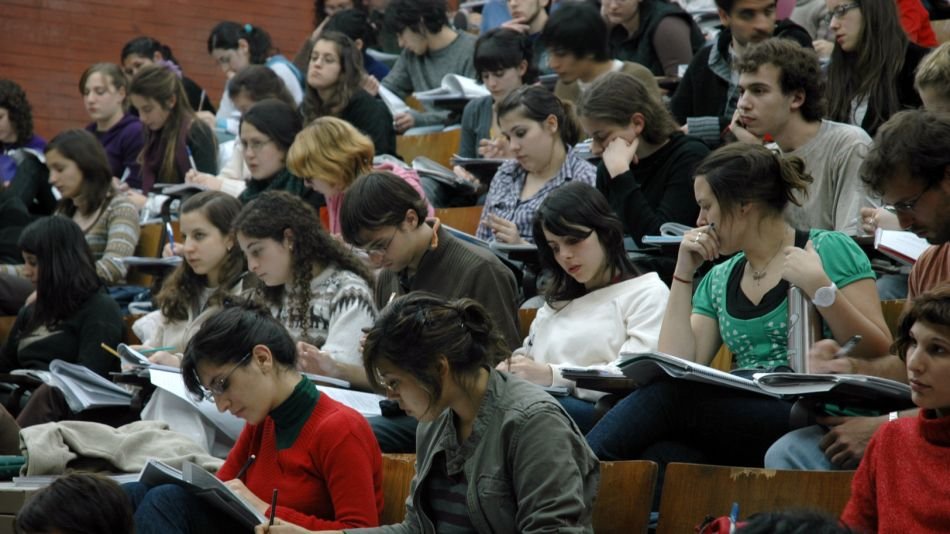 Ultimátum Becas Progresar en El Cronista, Economía