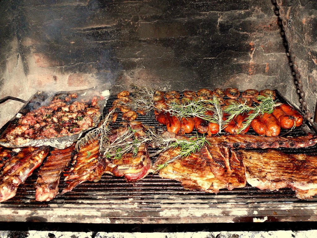Las mejores parrillas ocultas de Buenos Aires "Asado" en español argentino se traduce igual: "asado". Se refiere a una técnica de cocción de carne a la parrilla, que es muy popular en Argentina y forma parte de la cultura gastronómica del país. Si necesitás más información o un contexto específico, no dudes en decírmelo. receta