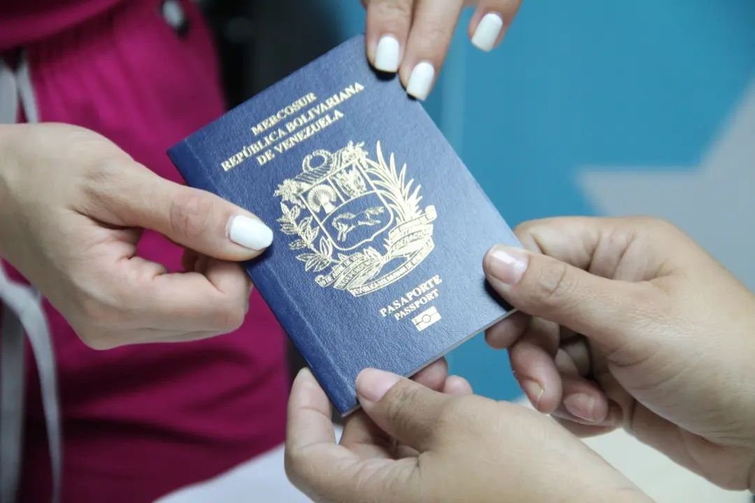Agregarán el permiso de viaje a menores con la emisión de pasaportes nuevos en Turismo, Posteado