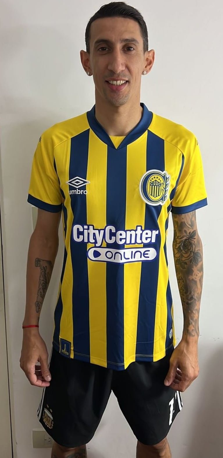 Imagen relacionada con La camiseta de Di María en Rosario Central genera gran expectativa entre los aficionados del fútbol.