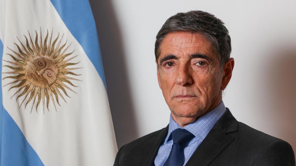 Se reactiva el control de la SIDE por el Plan de Inteligencia y la suba de fondos reservados en El Cronista, Economía