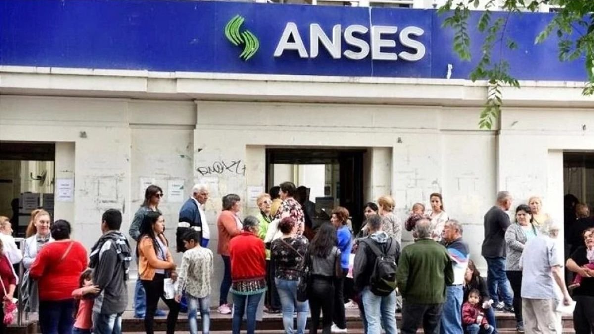 Una buena para los jubilados de ANSES en El Cronista, Economía