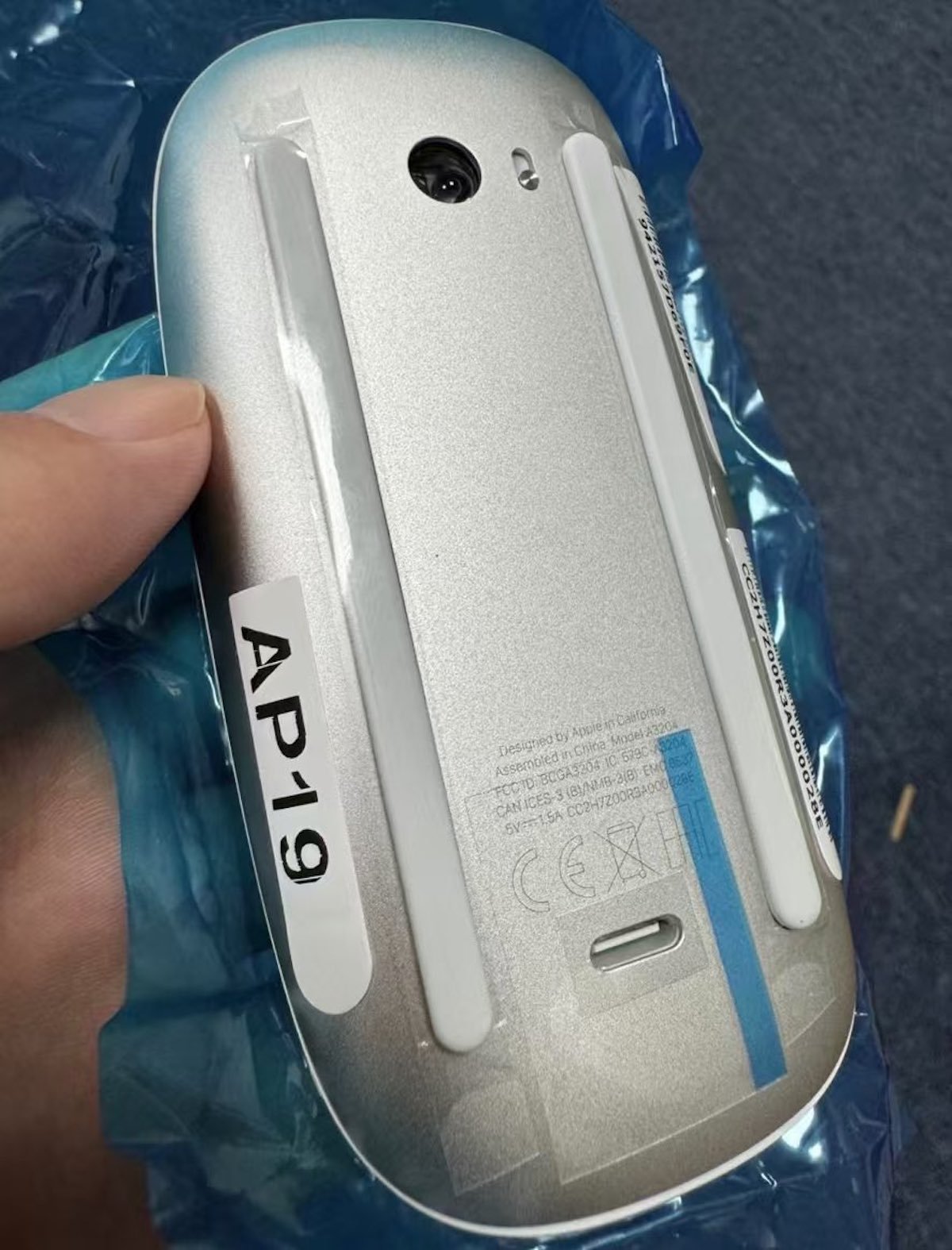 El Magic Mouse USB Parece que no hay un texto para traducir. ¿Podrías proporcionar el texto que necesitas que traduzca al español argentino?