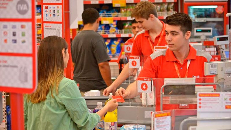 Atención empleados de comercio en El Cronista, Economía