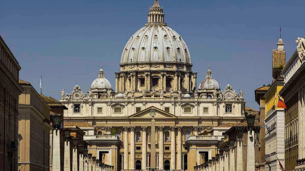 Volvió el lujo al Vaticano en El Cronista, Información General