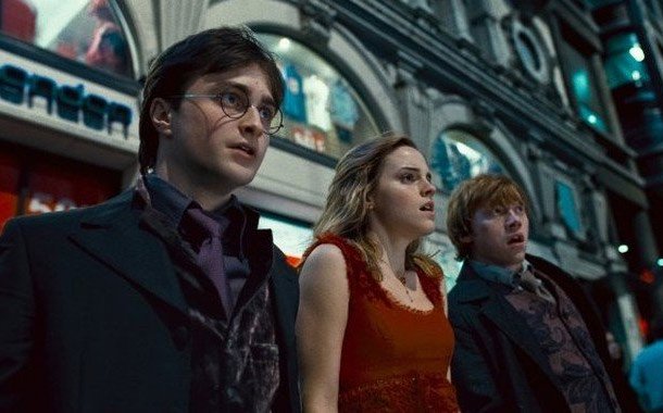 Las estrellas de ‘Harry Potter’ hablan sobre el Ministerio de Magia del Epic Universe de Universal y sus opiniones sobre la próxima serie. Claro, pero necesito que me proporciones el texto que querés que traduzca. ¡Estoy aquí para ayudarte!