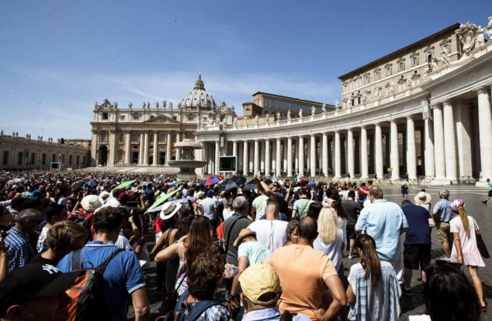 Vaticano en El Cronista, Información General