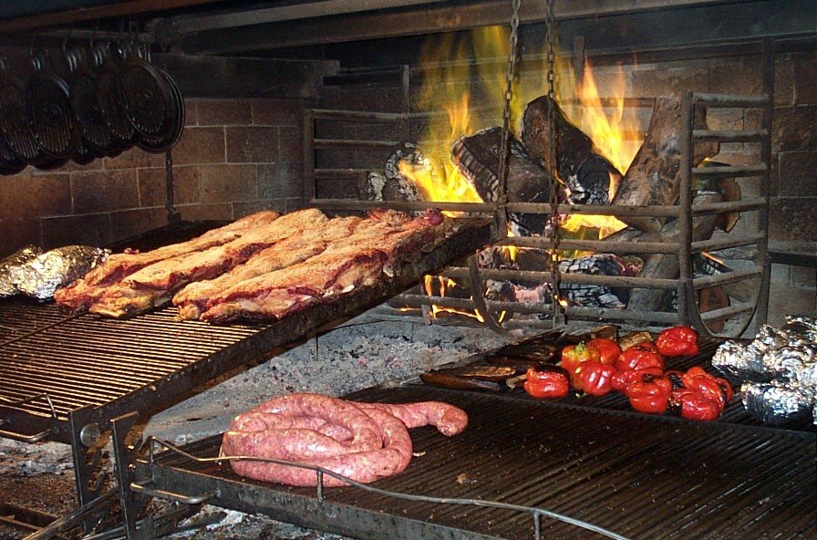 La experiencia del asado en el campo "Asado" ya está en español, y en Argentina se refiere a una parrillada de carne, que es un plato muy típico y querido en la cultura del país. Si necesitas más información o un contexto específico, no dudes en decírmelo. receta