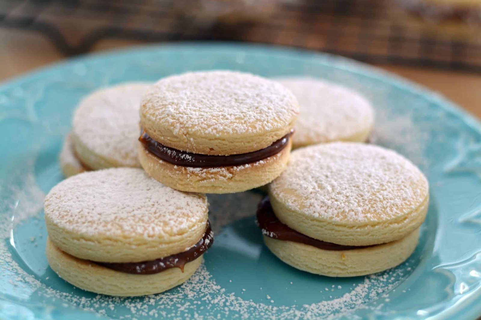 La revolución del alfajor "Mate" se traduce igual al español argentino, ya que es una palabra que se utiliza en el mismo idioma. Sin embargo, si necesitas más información o contexto sobre el mate, no dudes en decírmelo. receta