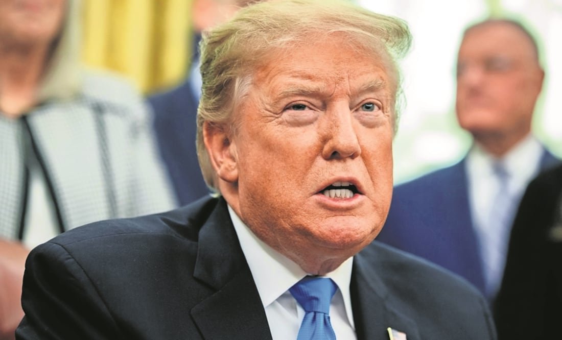 Trump amenaza con un arancel del 25% a los teléfonos de Apple y Samsung que no se fabriquen en EE. UU. iPhone