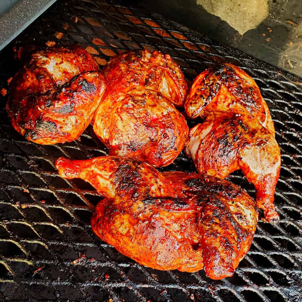 Descubriendo el sabor del asado en Córdoba La palabra "chef" se traduce al español como "chef" también. En Argentina, se usa de la misma manera para referirse a un cocinero profesional o a la persona a cargo de la cocina en un restaurante. receta