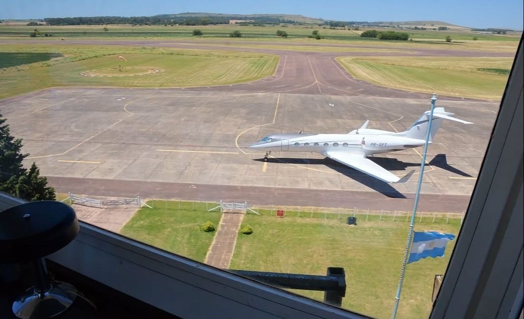 Sturzenegger acelera la reforma aerocomercial y avanza con recortes en el área de Transporte en El Cronista, Economía