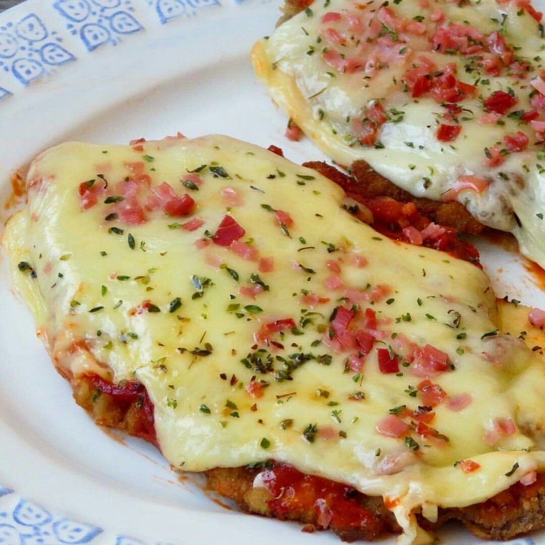 Milanesas a la napolitana La palabra "chef" se traduce al español como "chef" también, ya que se utiliza de la misma manera en el contexto culinario. Si necesitas más información o un contexto específico, ¡decime! receta
