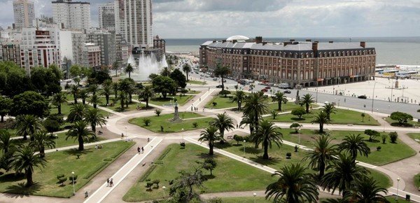 Mar del Plata en Redacción Clarín, Llega