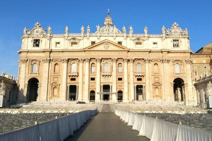 Purga en el Vaticano en El Cronista, Información General