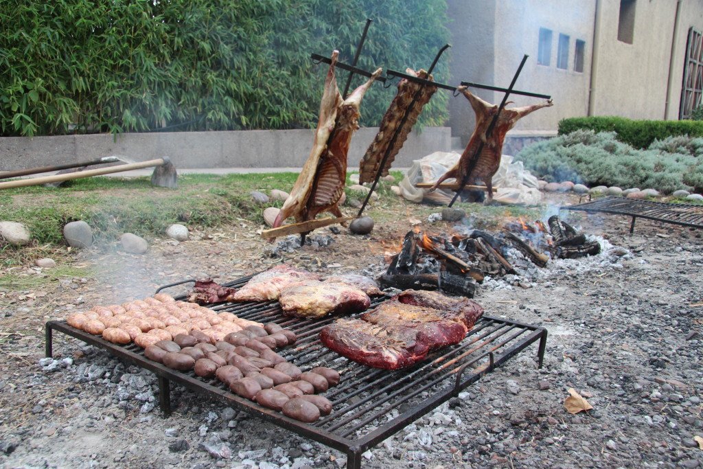 La magia del asado a la parrilla "Asado" se traduce igual al español argentino, ya que es una palabra que se utiliza para referirse a una parrillada típica de la cultura argentina. Si necesitás más información o contexto sobre el asado, no dudes en decírmelo. receta