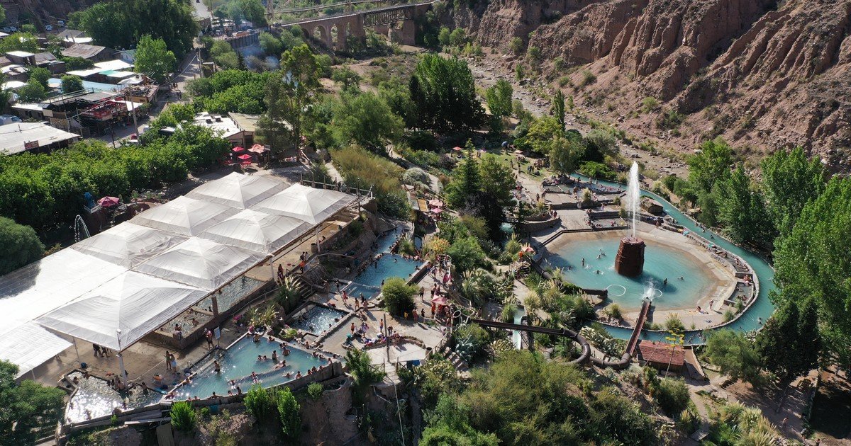 Cuánto cuesta una escapada a las termas más cercanas en Pablo, Bizón