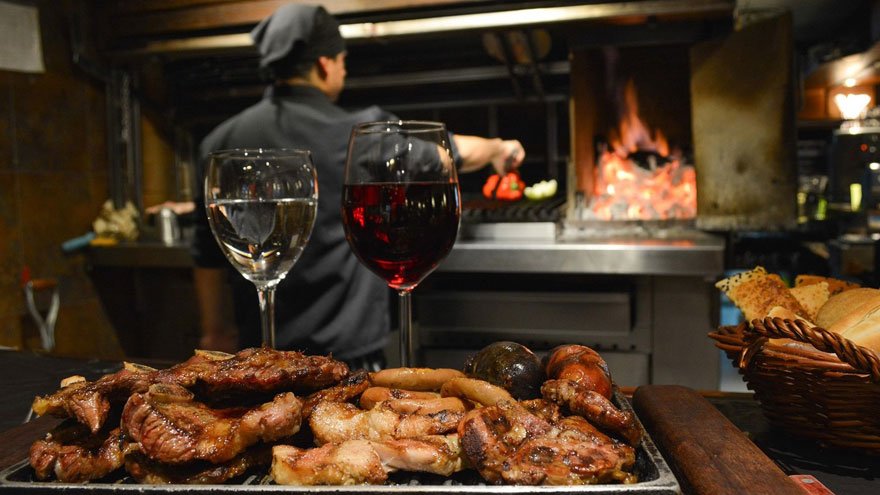 Las mejores parrillas ocultas de Buenos Aires "Asado" en español argentino se traduce igual: "asado". Se refiere a una técnica de cocción de carne a la parrilla, que es muy popular en Argentina y forma parte de la cultura gastronómica del país. Si necesitás más información o un contexto específico, no dudes en decírmelo. receta