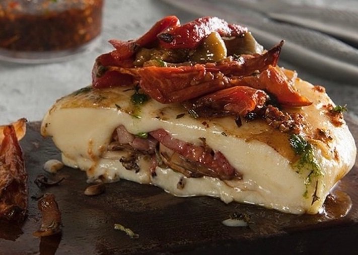 El arte de hacer provoleta con chimichurri según Agustina de Alba Chef. receta