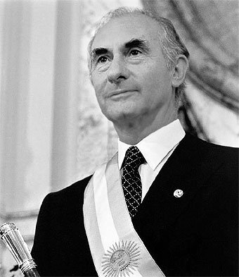 Fernando de la Rúa argentina biografía